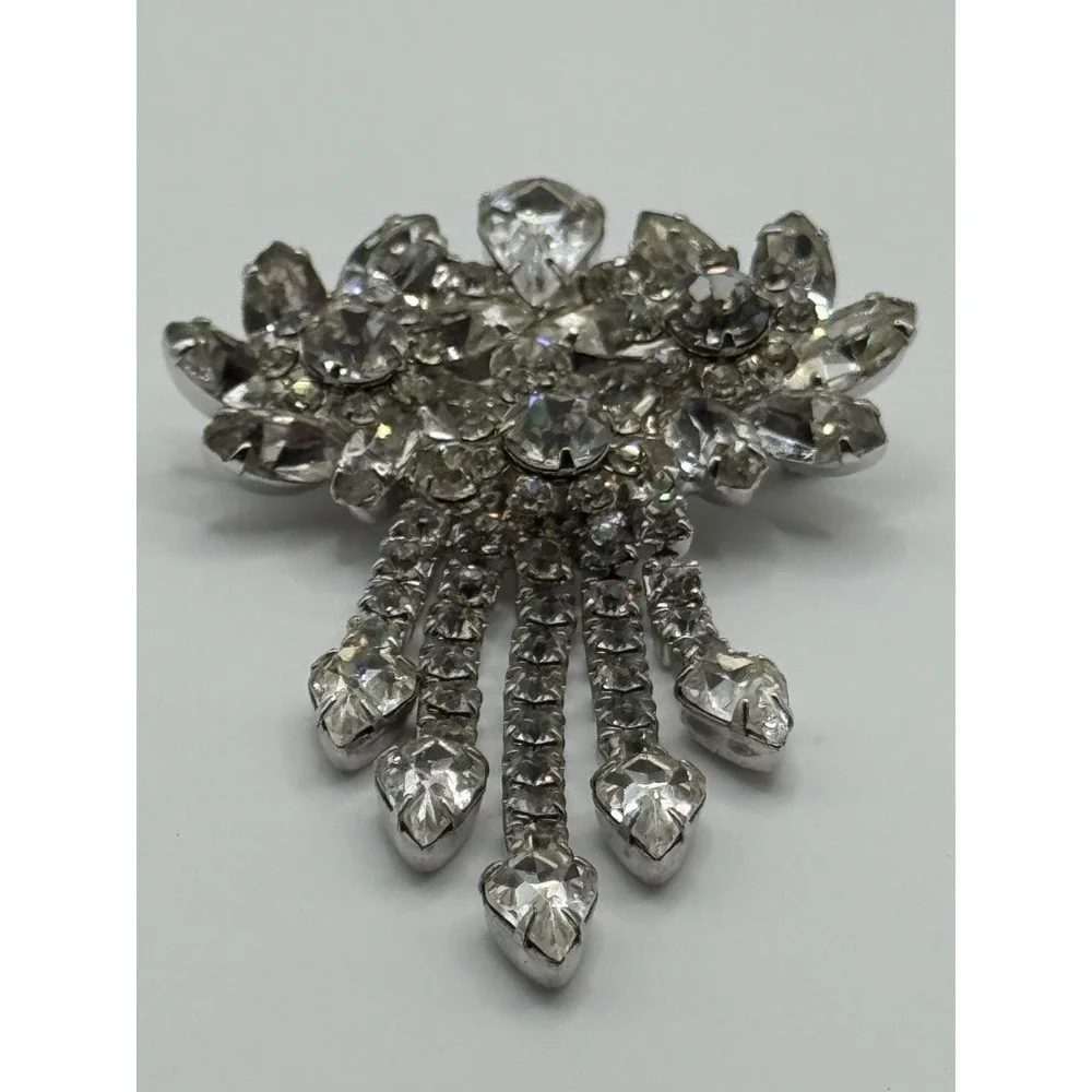 Vintage Clear Rhinestone Flower Dangle Brooch‎ Pin Silver Tone Unsigned